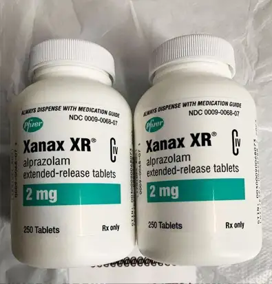 Зображення двох флаконів xanax